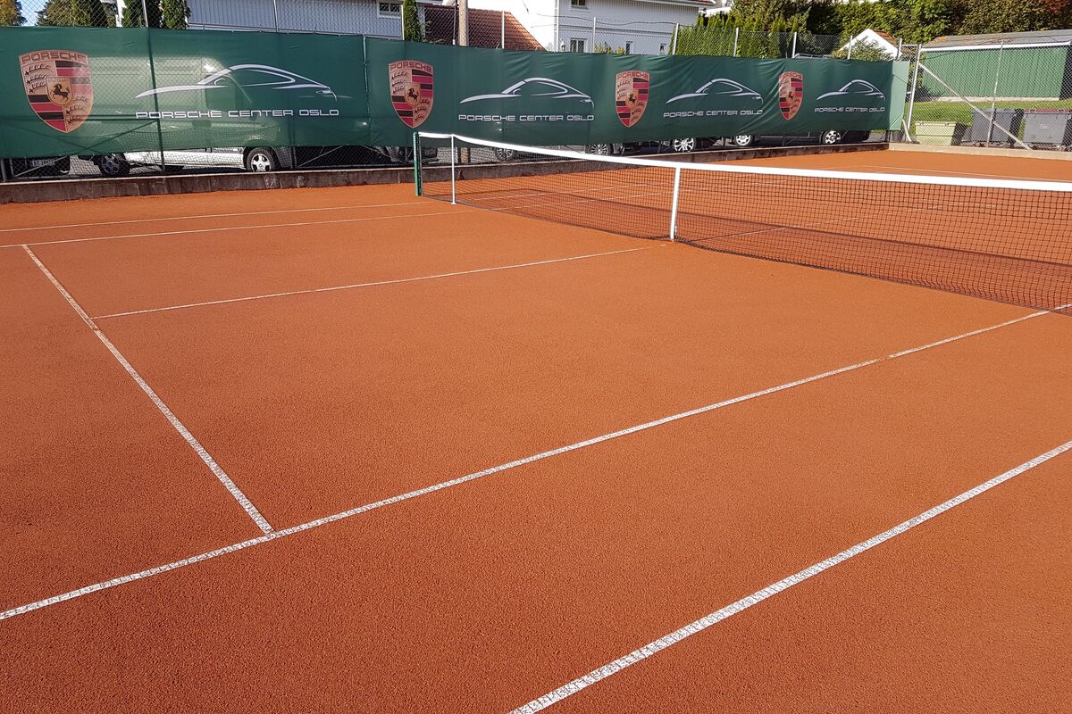 Allwetter Tennisplatz PORPLASTIC RedClay pro